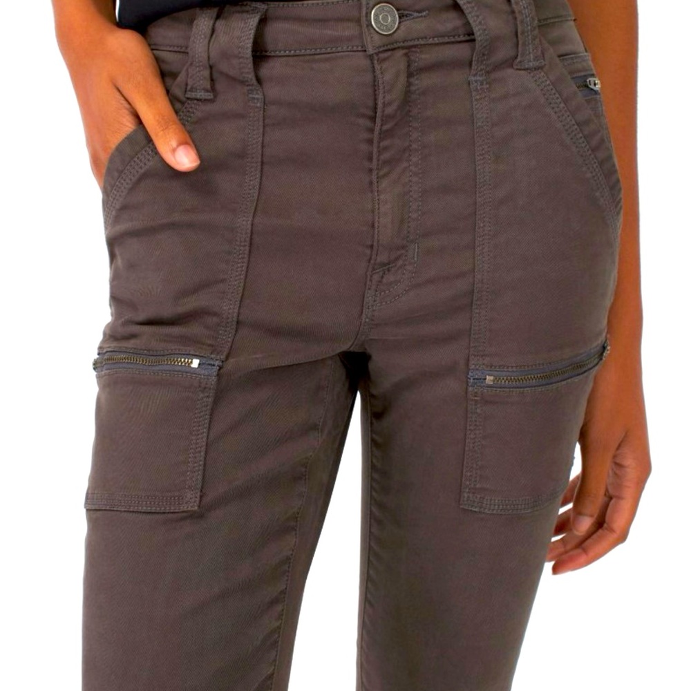 Joie cargo pants-gray. Pants are new. Tag in pocket. Tried on but never worn.